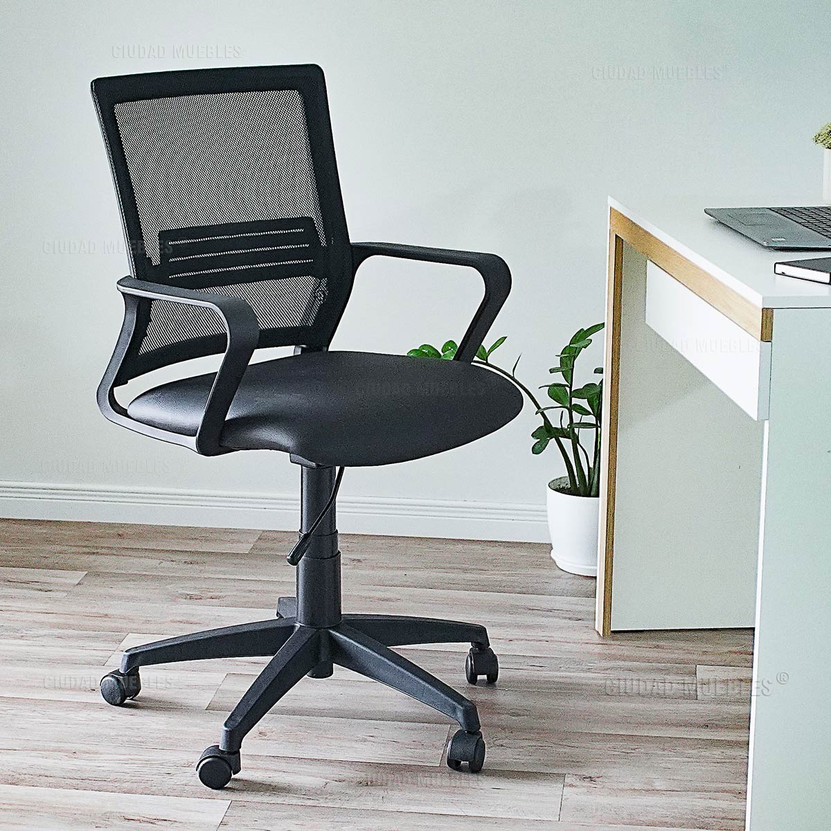 4 características ergonómicas para las sillas de oficina - Solida